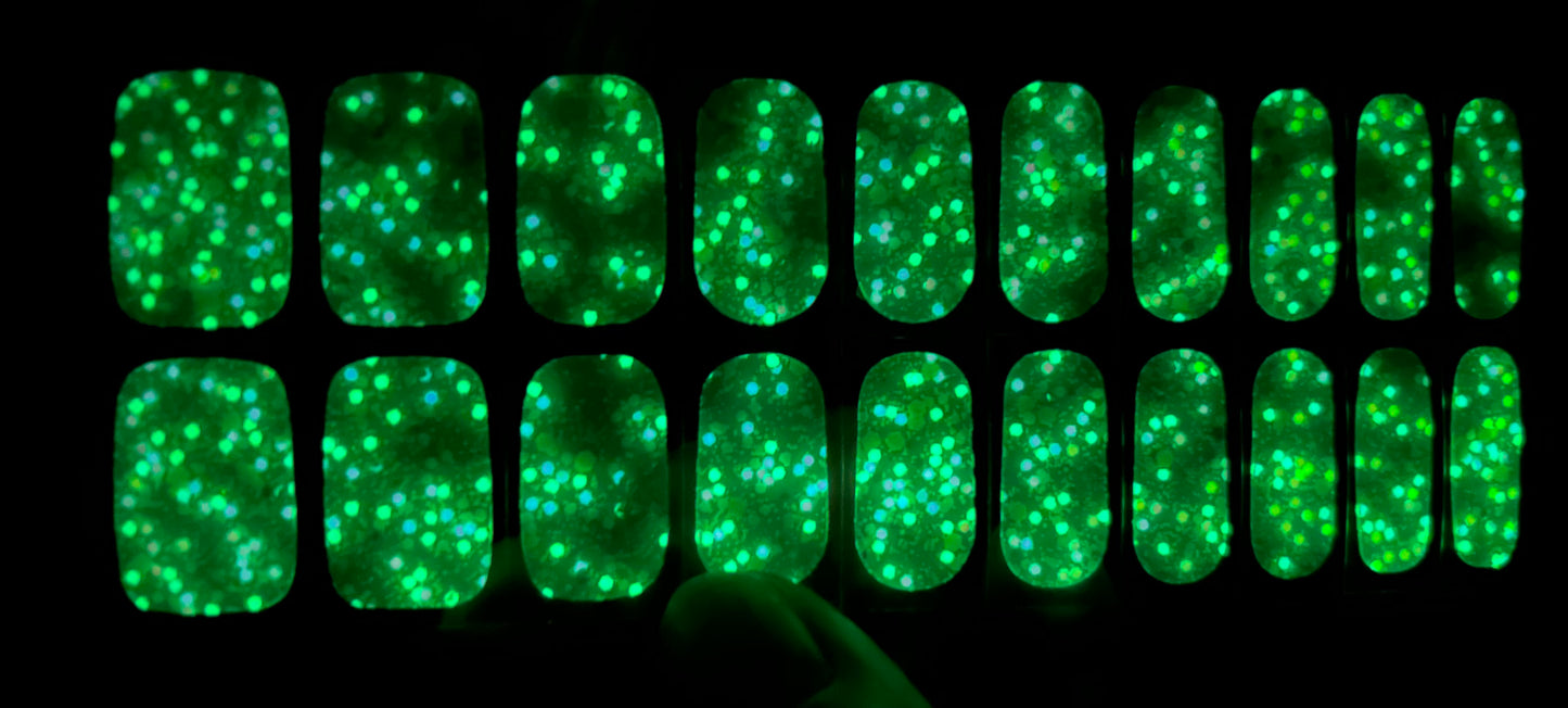 City Lights Semi-Cured Gel Nail Wraps (Glow In The Dark)