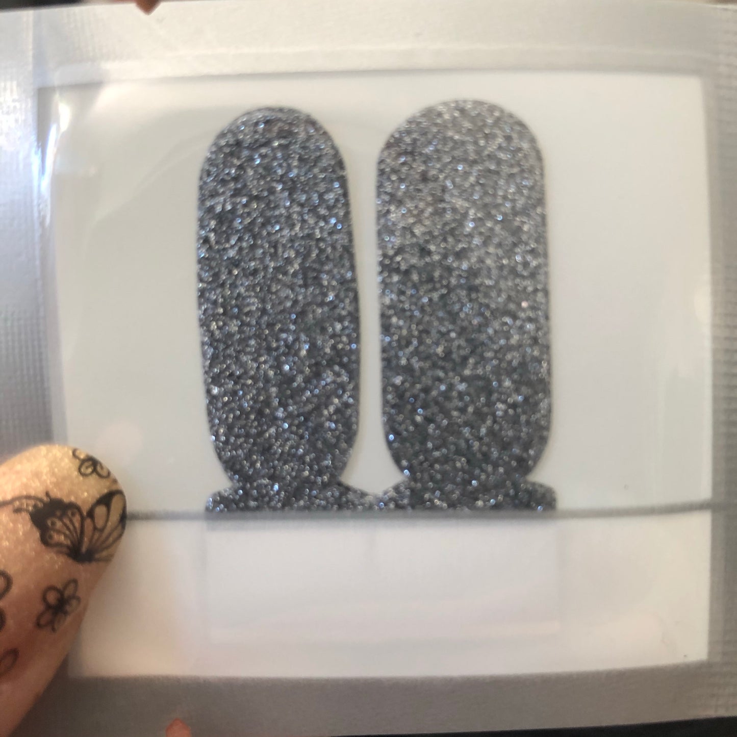 Dark Silver Foursies Accent