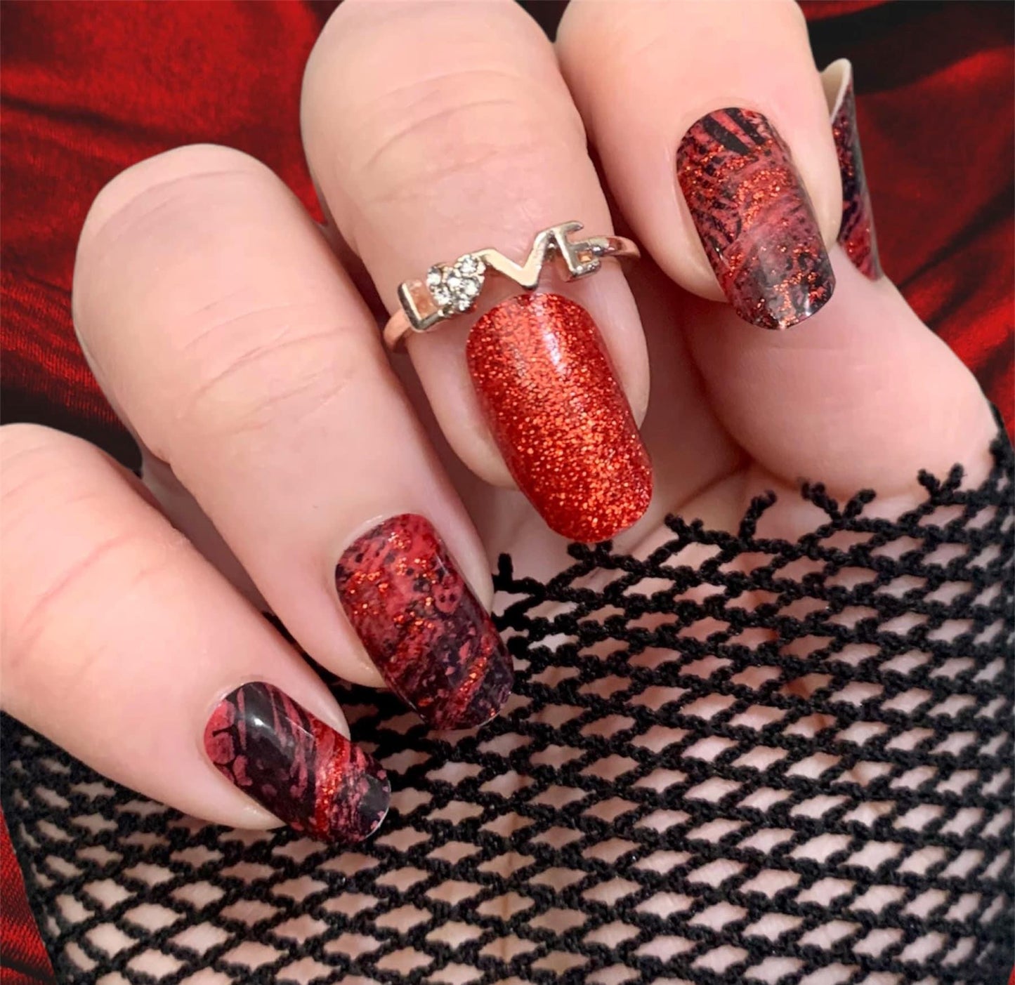Roaring Red - Exclusive SSH Limited Edition